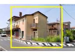Casa indipendente di 210 m² con più di 5 locali e box auto in vendita a Pianiga