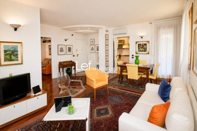 APPARTAMENTO di 5 vani e di 141 mq (VITTORIO VENETO) rif. AA65_16