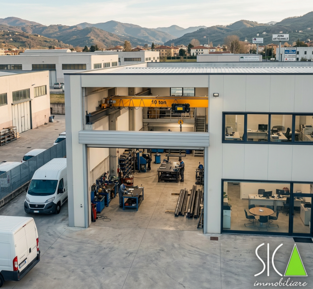 capannone in vendita a Carrara in zona Avenza