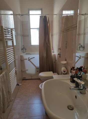 TRILOCALE CORSO PESCHIERA : 470 EURO