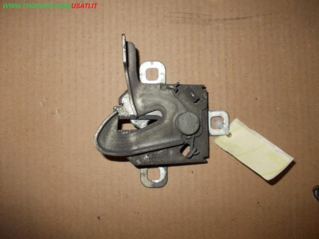 SERRATURA COFANO ANT. FIAT PANDA (169-2Q/3U/0X)  Carrozzeria  Lamierati esterni  Cofano  Serratura cofano FIAT - PANDA - 01-09-2003 - 01-12-2011