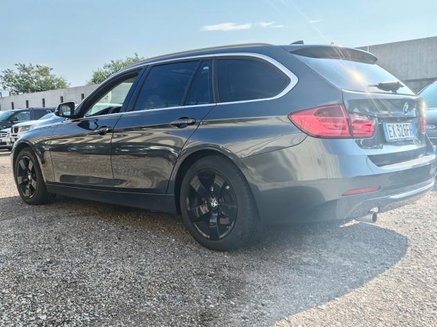 Bmw 320 320d xDrive Touring Luxury Automatica - Foto 4