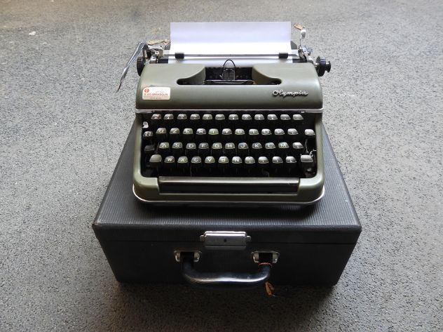 Macchina da scrivere vintage Olympia SM anni '50 - Foto 9