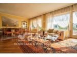 Appartamento di 240 m² con 5 locali e box auto in vendita a Sanremo