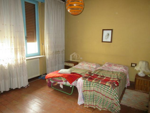 Suzzara vendesi casa indipendente 10 vani 300 Mq - Foto 5