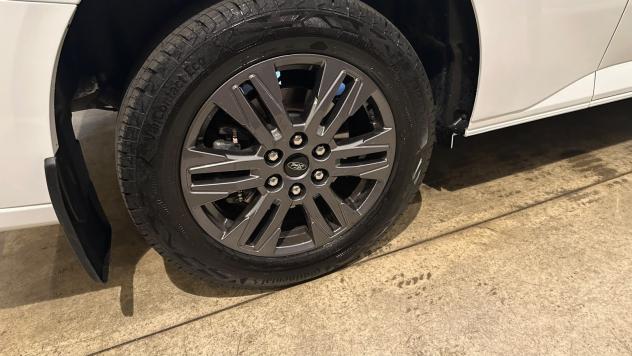 Ford Tourneo Custom 320L1H1 2.0 Eco 170cv Auto Titanium X PASSO LUNGO PRONTA CONSEGNA N 1 GRAFITE E 2 BIANCHI - Foto 9