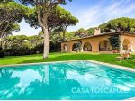 Villa in Vendita in zona ROCCAMARE con giardino