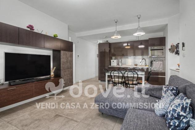 Appartamento di 65 m² con 2 locali e box auto in vendita a Como