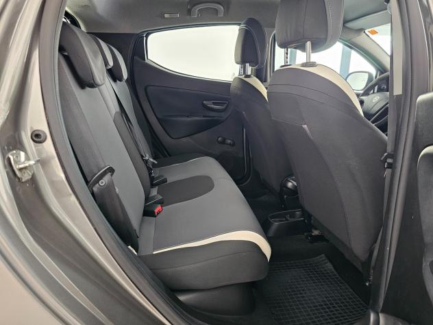 Lancia Ypsilon 1.2 69 CV 5 porte GPL Ecochic Elefantino - Foto 3