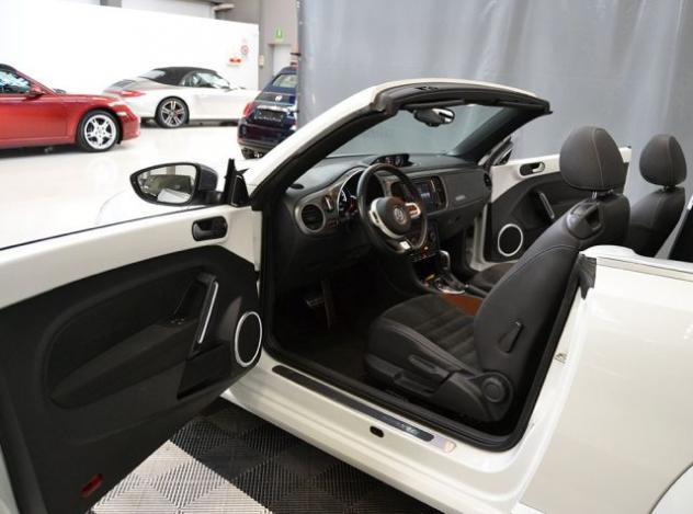 VOLKSWAGEN Maggiolino Cabrio 1.4 TSI DSG Karmann BMT Keyless-Navi rif. 24182914 - Foto 2