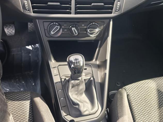Volkswagen Polo 1.0 Young - Foto 10