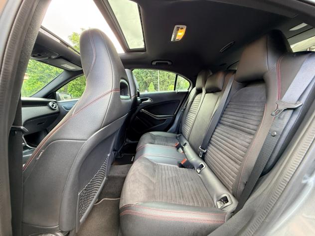 Mercedes A 180 d Auto Premium AMG Tetto Apribile - Foto 10