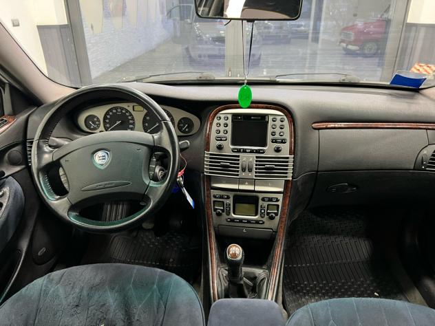 Lancia Lybra 1.8i 16v - Foto 7