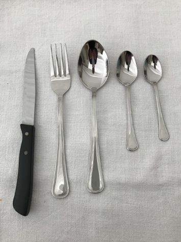 set accessori per la tavola+cuscini +tavolo stiro+ varie - Foto 6