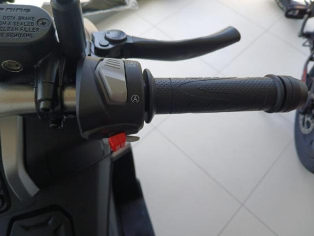 QJ Motor ATR 125 . - Foto 8