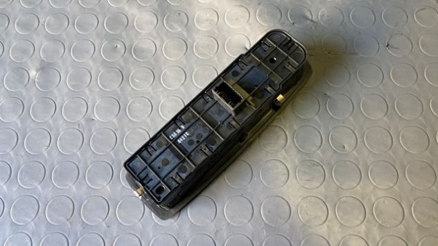 Pulsantiera alzacristalli anteriore SX Renault Laguna 3 del 2011 (809610007R) - Foto 3