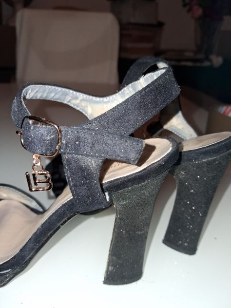 Laura Biagiotti eleganti - Foto 4