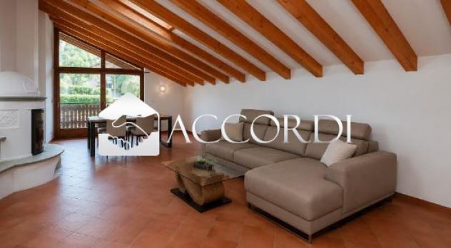VILLA di 9 vani e di 385 mq (ALA) rif. DT133 - Foto 5