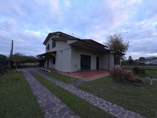 Villa in vendita a Lunata - Capannori 280 mq Rif: 1383547 - Foto 2