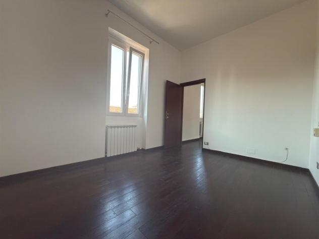 3 LOCALI RISTRUTTURATO, AL SECONDO E ULTIMO PIANO, CON AMPIO TERRAZZO - Foto 7