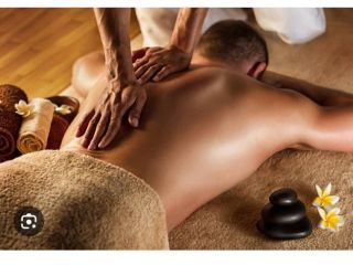 Massaggi - benessere Rimini - Massaggiatrice estetista Tel:3893121033