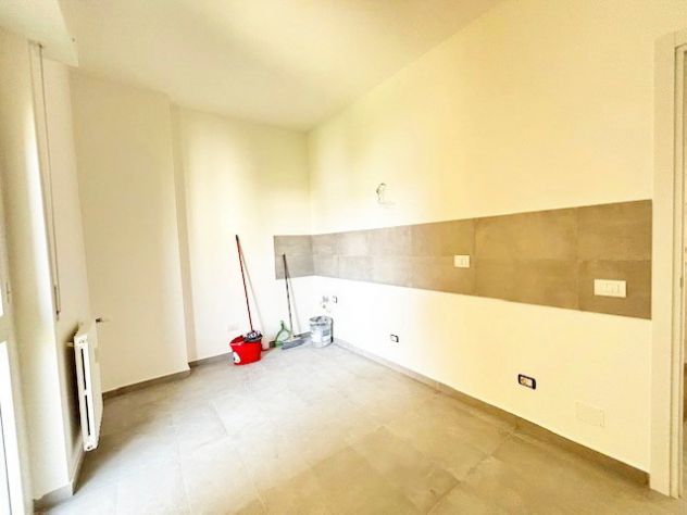 QUADRILOCALE CON TERRAZZO ARREDATO MM P. ROMANA - Foto 3