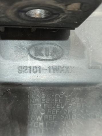FARO ANTERIORE SINISTRO KIA Rio 4° Serie 921011W280 92101-1WXXX D4FC (11) - Foto 9