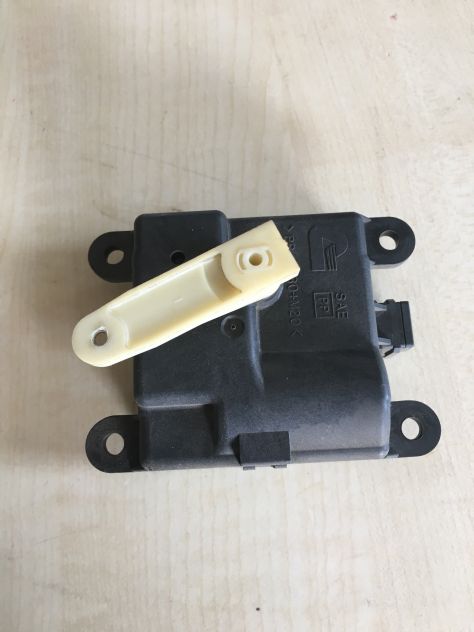 Motorino Attuatore riscaldamento abitacolo Nissan Patrol GR Y61 3.0 / 2.8