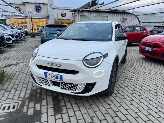 FIAT 600 1.2 Hybrid 100cv La Prima