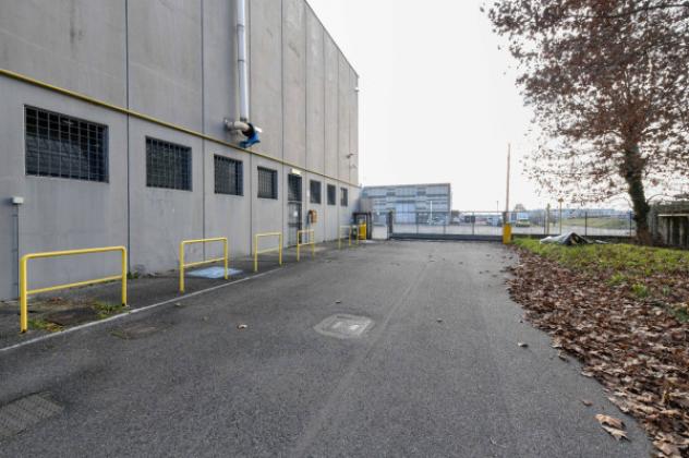 Immobile di 9500 m² con più di 5 locali in vendita a Brescia - Foto 3