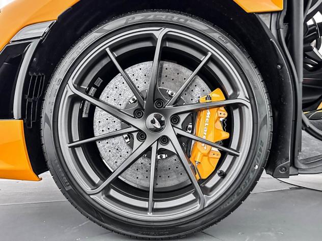 McLaren 750S Spyder 4.0 V8 Spider Performance MY27 - McLaren Milano - Foto 9