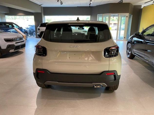 Jeep Avenger e-Hybrid 1.2 MHEV e-Hybrid Turbo Longitude - Foto 10