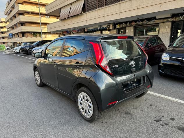 Toyota Aygo Connect 1.0 VVT-i 72CV 5 porte x-business plus CAR PLAY NAVI KAMERA BLUETOOTH CERCHI 15 - Foto 4