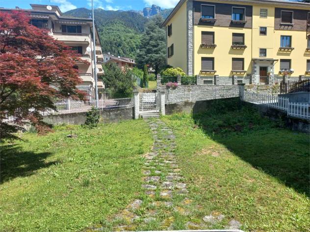 V000550 - VILLA CON 2 APPARTAMENTI GIARDINO E GARAGE - Foto 2