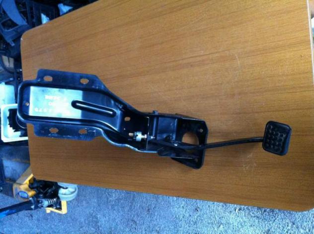 Pedale Freno Mitsubishi PAJERO 1 Serie L040