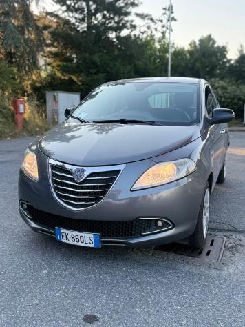 Lancia Ypsilon 1.2 69 CV 5 porte S&S Platinum - Foto 4