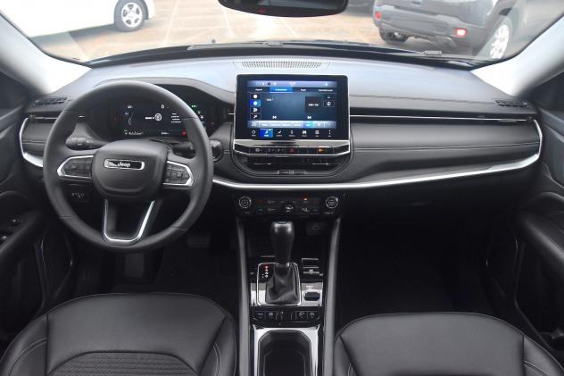 Jeep Compass 1.3 T4 190cv PHEV 4xe AT6 Limited - Foto 10