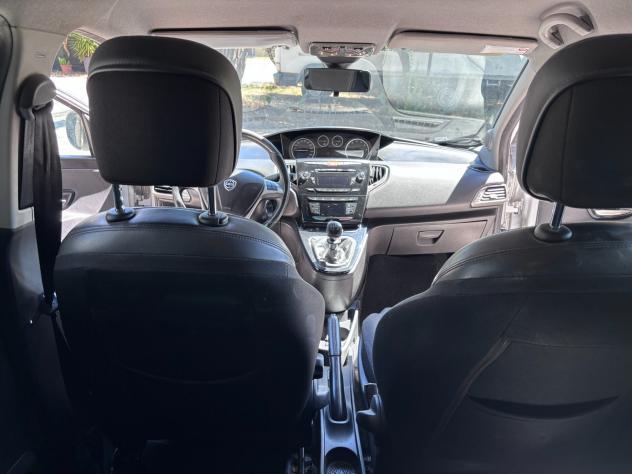 Lancia Ypsilon 1.2 69 CV 5 porte S&S Platinum - Foto 7