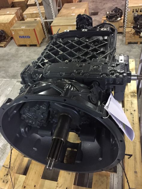Cambio REVISIONATO ZF IVECO 16S221 CON POMPA RAPP. 16.41-1.00 8868701