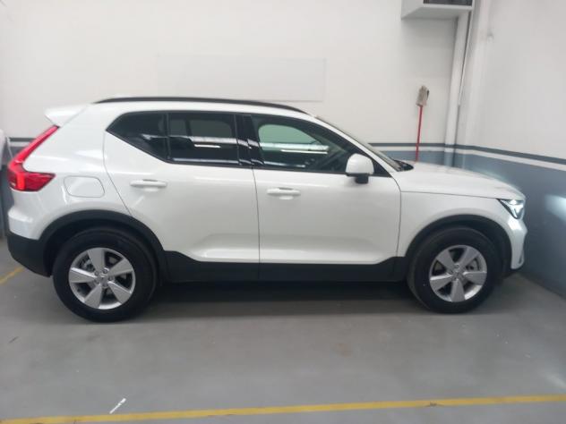 Volvo XC40 2023 2.0 b3 Essential auto - Foto 6