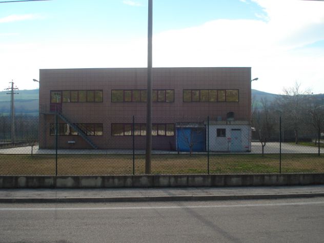 A Castilenti (TE), in C.da Cancelli, zona ind., affittasi o vendesi immobile.... - Foto 6