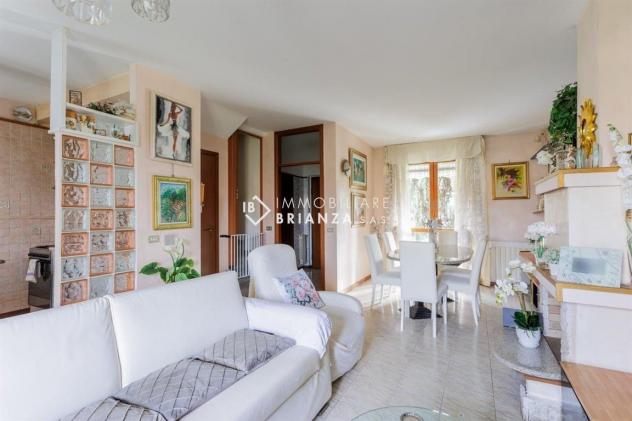CARNATE: IN VENDITA VILLETTA BIFAMIGLIARE CON GIARDINO - Foto 5