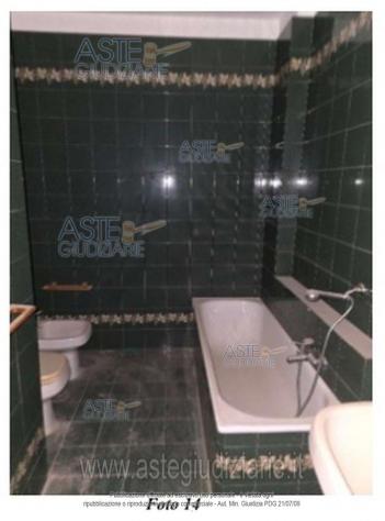 IMMOBILI-IMMOBILE RESIDENZIALE-Via S. Bonaventura, 3 74122 Taranto TA, Italia - Foto 4