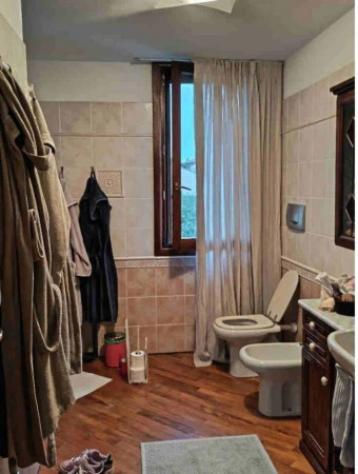 Immobile in asta di 209 m² con più di 5 locali e box auto doppio in vendita a Vergiate - Foto 5