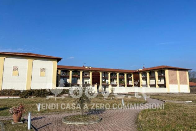Appartamento di 65 m² con 2 locali e box auto in vendita a Sesto Calende
