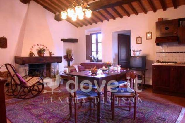 Rustico / Casale di 2200 m² con più di 5 locali e box auto in vendita a Asciano - Foto 14