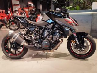 KTM 1290 Super Duke R R