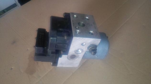 Centralina / Pompa ABS 11000030870 Nissan Patrol GR Y61