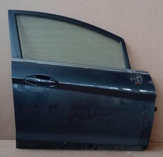 PORTA ANT. DX GRIGIO MEDIO MET. C/A. e S 999-U1296728 Carrozzeria  Lamierati esterni  Porte  Porta ant. dx. FORD - FIESTA - 01-12-2008 - 01-11-2012, F