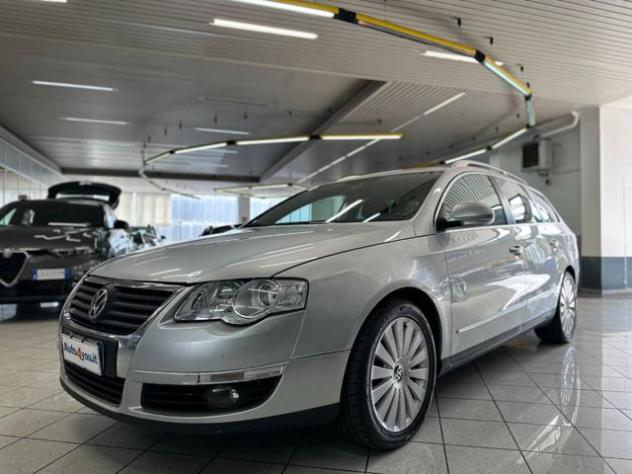 VOLKSWAGEN Passat 2.0 16V TDI Variant Highline rif. 24055700 - Foto 2